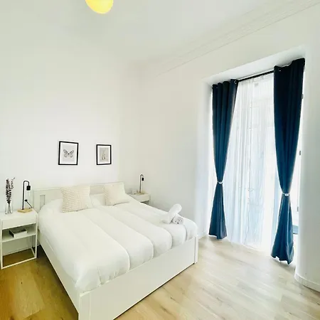 Larios Гостевой дом Малага