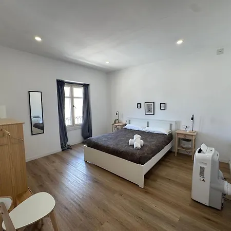 Affittacamere Larios *