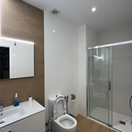 Hostel Larios
