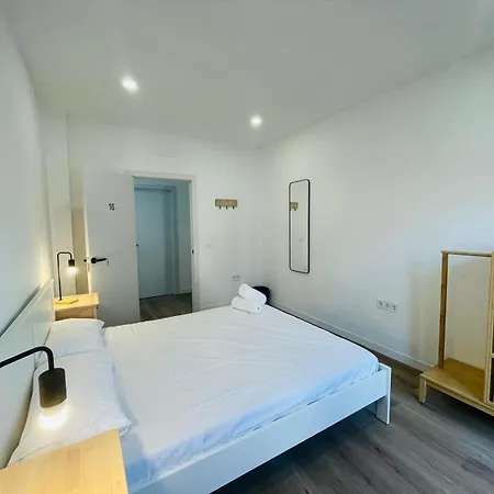 Hostel Larios
