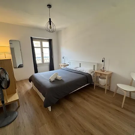 Hostel Larios