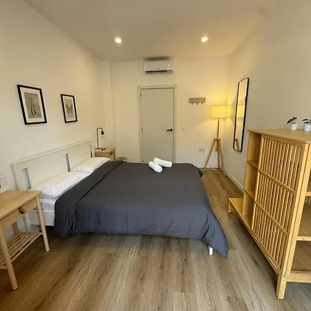 Larios Hostel *